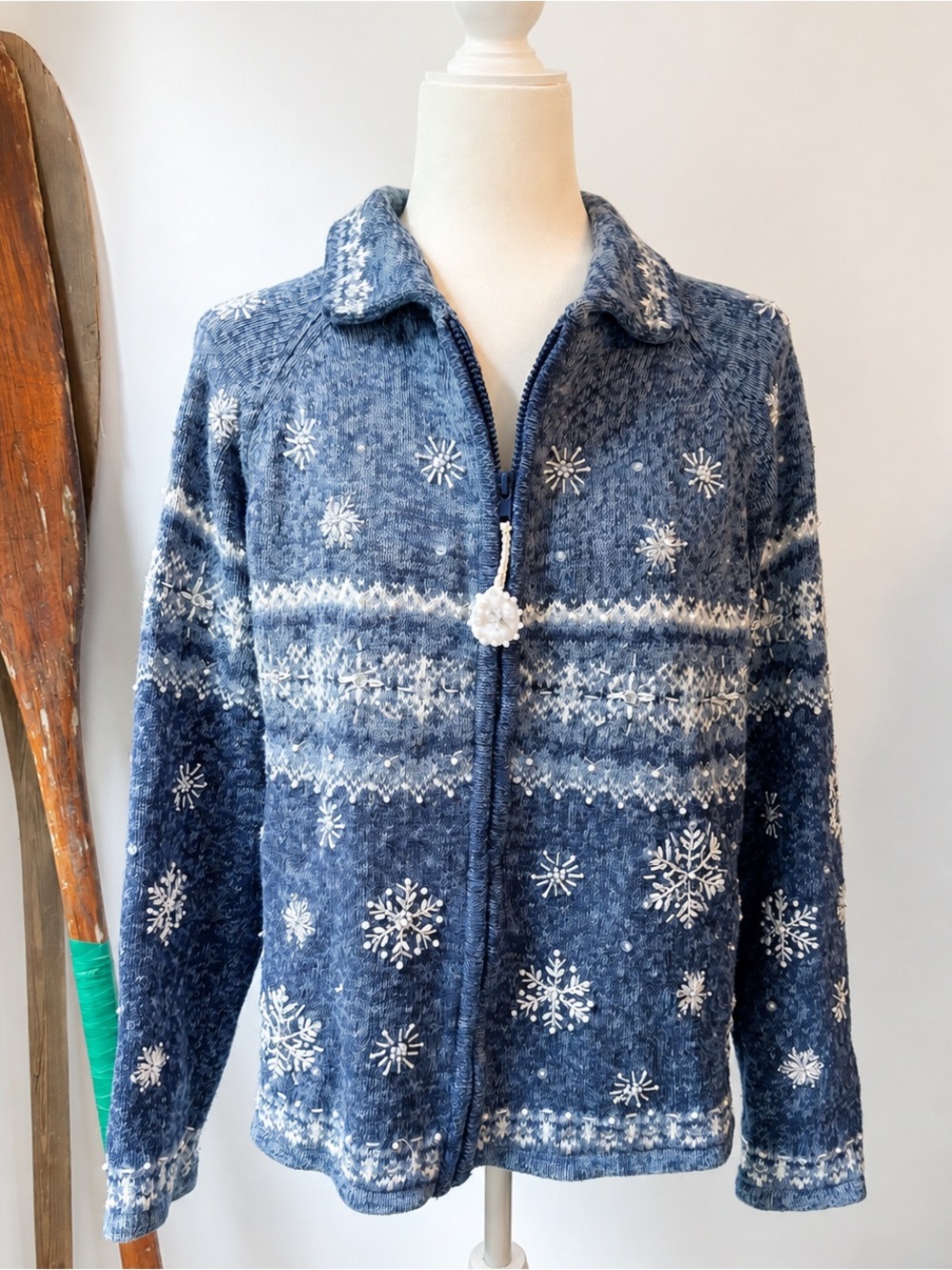 Tiara International Snowflake Embellished Cardigan Jacket Size Medium Beaded